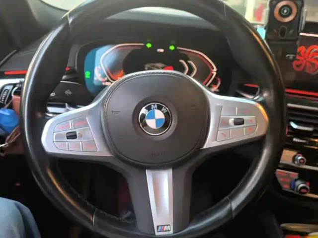 BMW 5 Series — Фото автомобиля 15