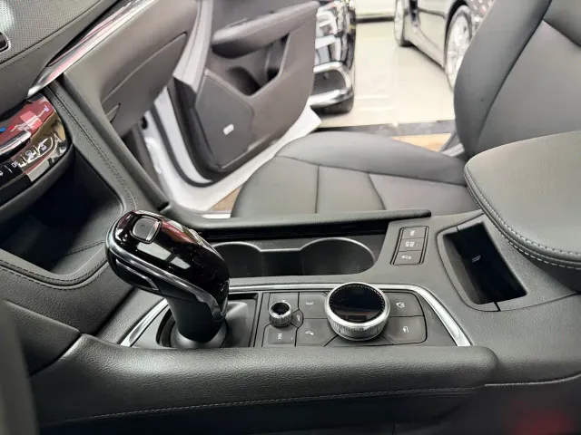 Cadillac XT5 — Фото автомобиля 9