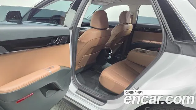 Hyundai Grandeur GN7 — Фото автомобиля 17