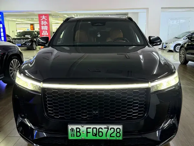 Li Auto ONE — Фото автомобиля 2
