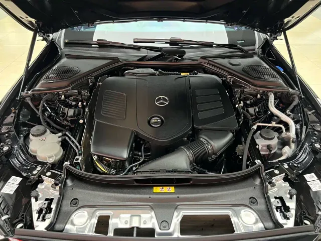 Mercedes-Benz E-Class — Фото автомобиля 25
