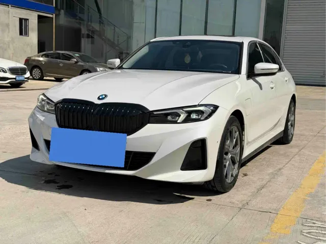 Фотография автомобиля — BMW i3