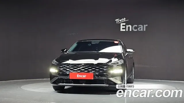 Kia K8 — Фото автомобиля 3