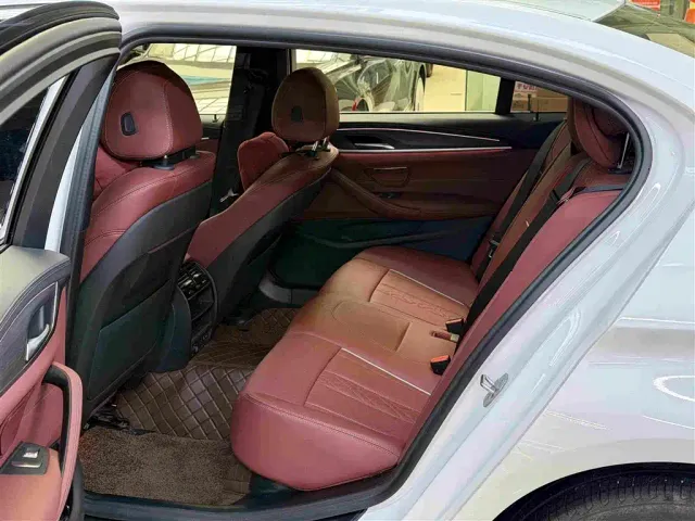 BMW 5 Series — Фото автомобиля 6