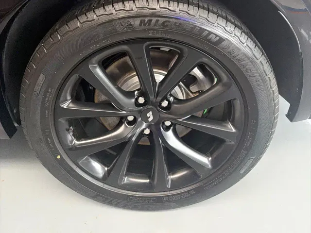 Li Auto ONE — Фото автомобиля 15