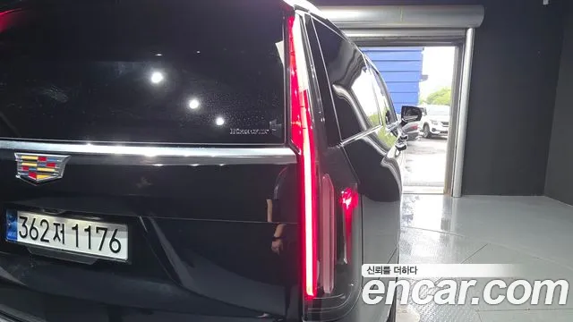 Cadillac Escalade Escalade 5 поколение — Фото автомобиля 20