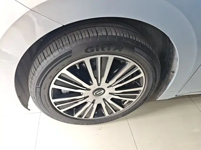 GAC Trumpchi E8 — Фото автомобиля 22