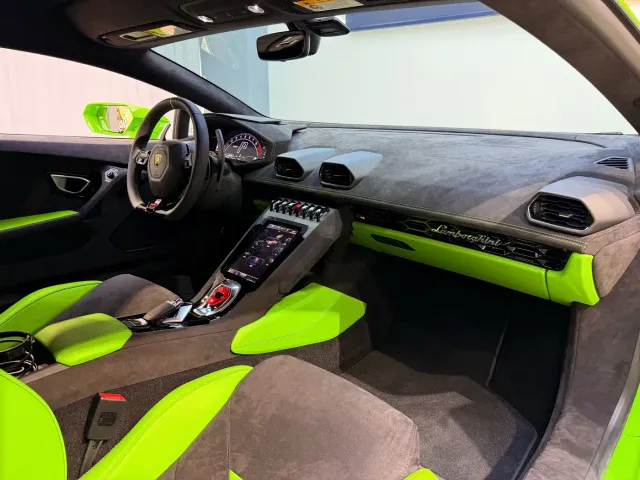 Lamborghini Huracan — Фото автомобиля 12
