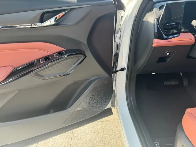 Changan X5 Plus — Фото автомобиля 11