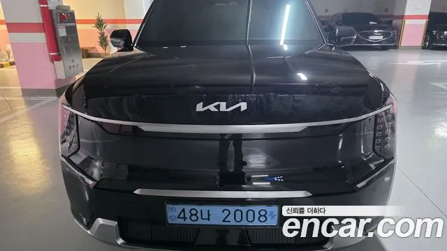 Kia EV9 — Фото автомобиля 3