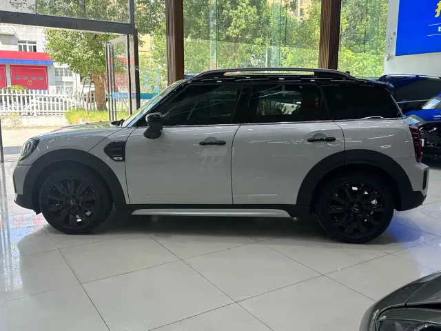 MINI Countryman — Фото автомобиля 9