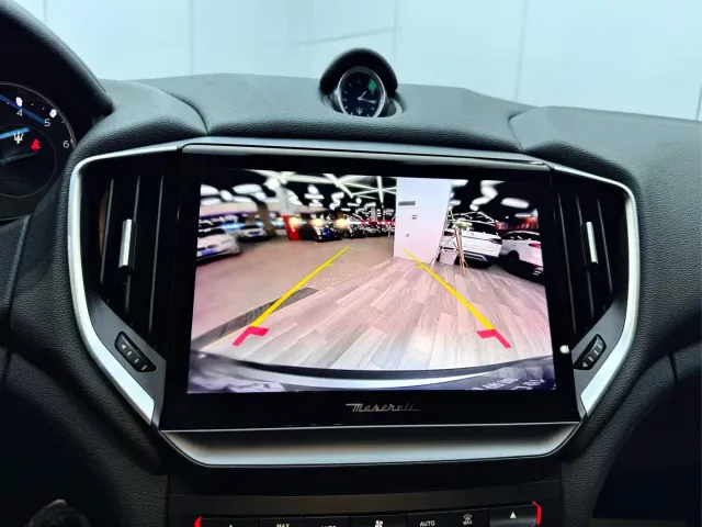 Maserati Ghibli — Фото автомобиля 14