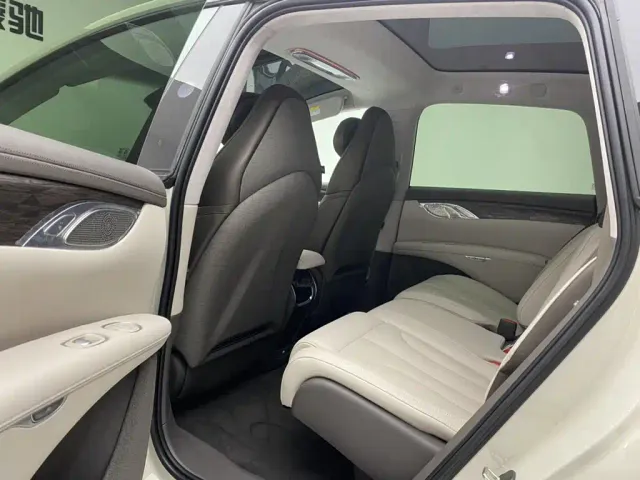 IM Motors LS7 — Фото автомобиля 19