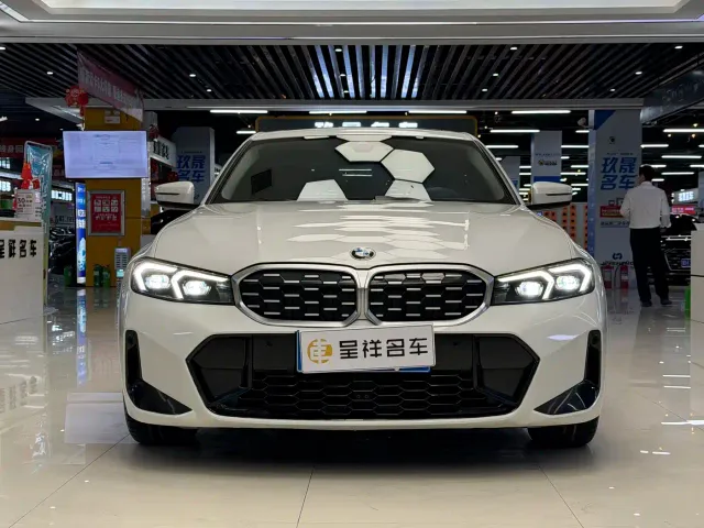 BMW 3 Series — Фото автомобиля 2