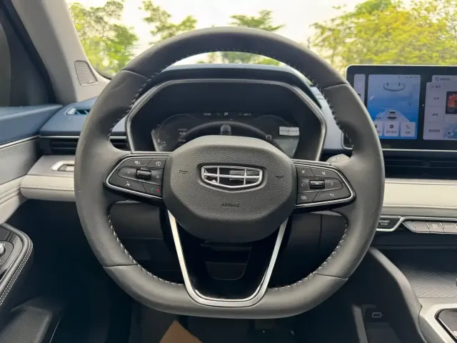 Geely Xingrui — Фото автомобиля 15