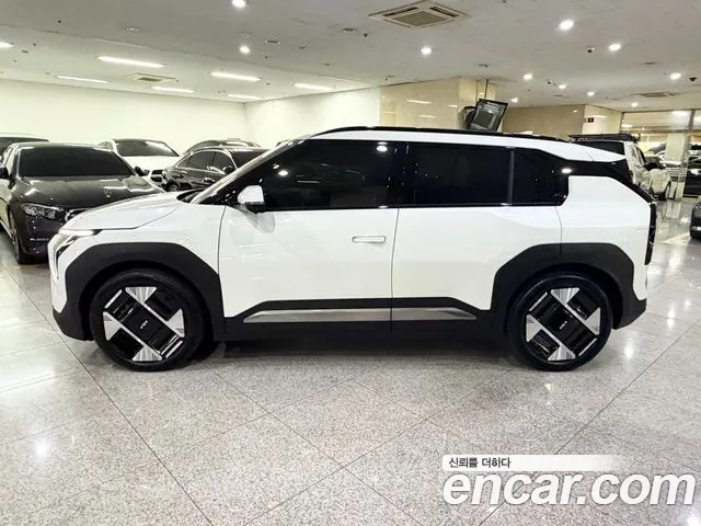 Kia EV3 — Фото автомобиля 3