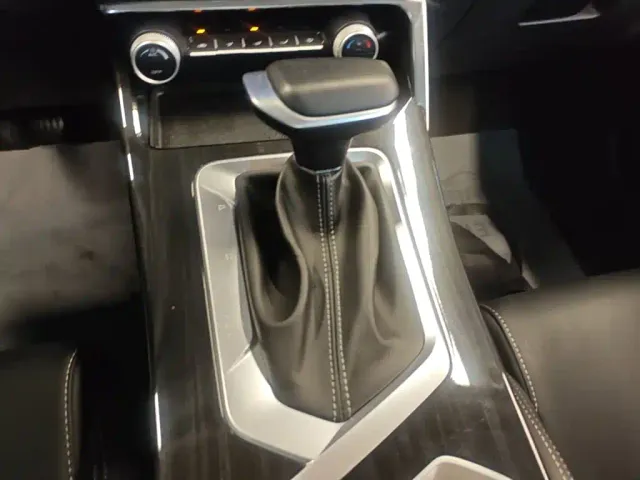 Geely Binyue — Фото автомобиля 13