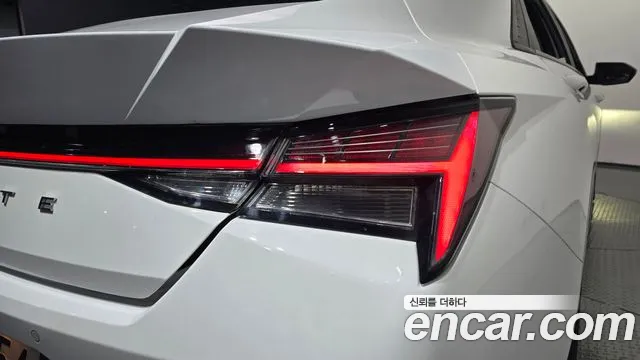 Hyundai Avante — Фото автомобиля 8