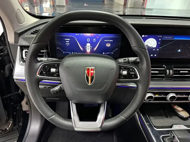 Hongqi HS5 — Фото автомобиля 9