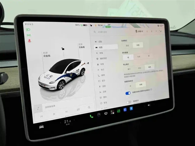 Tesla Model Y — Фото автомобиля 9