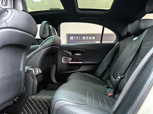 Mercedes-Benz C-Class — Фото автомобиля 6