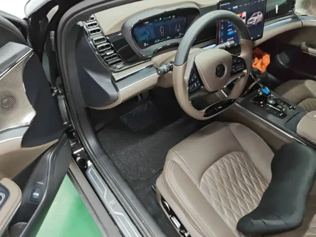 BYD Han — Фото автомобиля 15