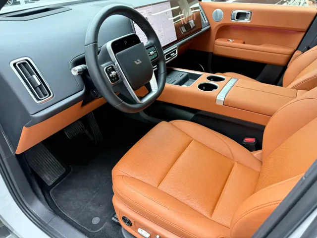 Li Auto L6 — Фото автомобиля 6