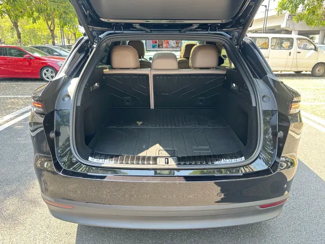 Li Auto i6 — Фото автомобиля 8