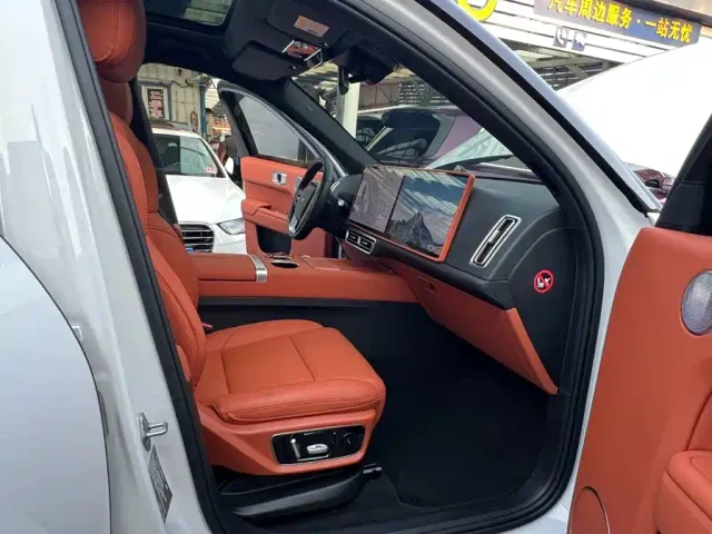 Li Auto L7 — Фото автомобиля 18