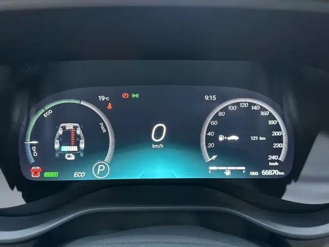 Toyota Sienna — Фото автомобиля 13