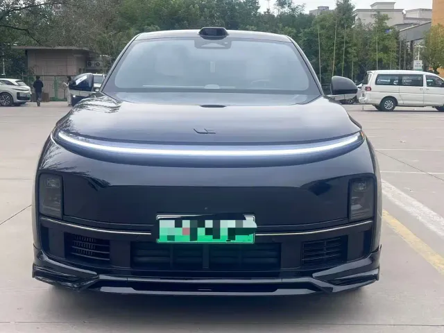 Li Auto L7 — Фото автомобиля 2