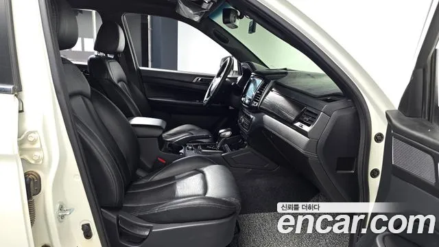 KG_Mobility_Ssangyong Rexton Новый Rexton Sport Дизель 2.2 4WD — Фото автомобиля 11