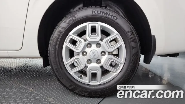 Hyundai Staria Staria L3.5 Инвалидная коляска Подъёмник/Slope — Фото автомобиля 17