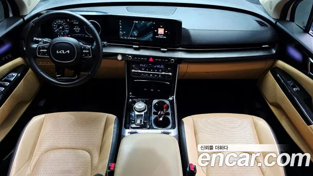 Kia Carnival — Фото автомобиля 10