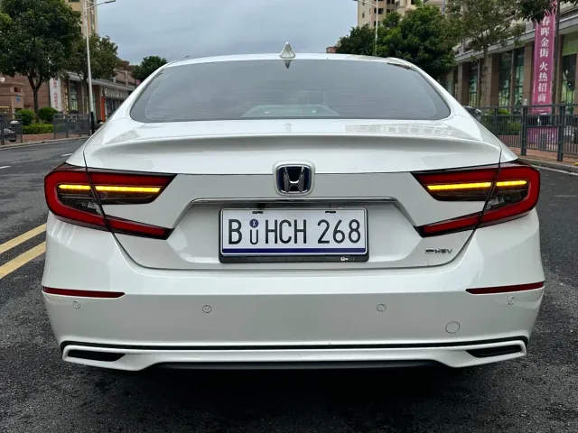 Honda Accord — Фото автомобиля 5