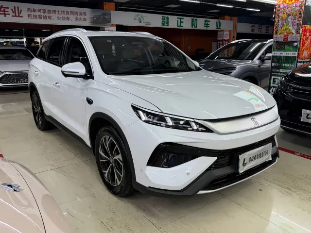 BYD Song Pro — Фото автомобиля 3