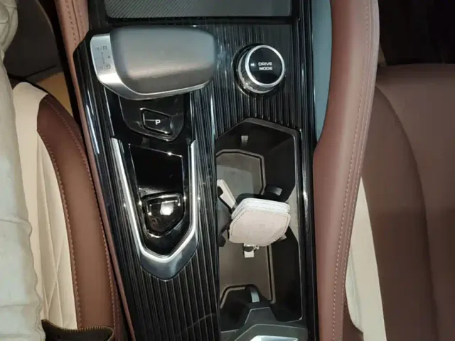 Geely Xingyue L — Фото автомобиля 9