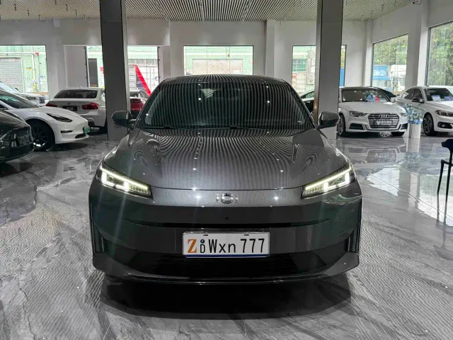 Changan Qiyuan A05 — Фото автомобиля 2