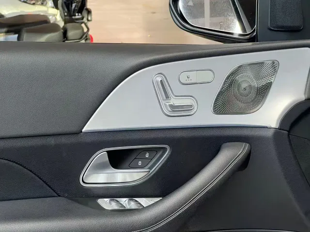 Mercedes-Benz GLE-Class — Фото автомобиля 11