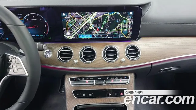 Mercedes-Benz E-Class — Фото автомобиля 15
