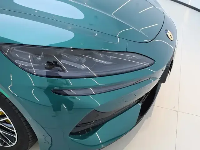 Denza Z9GT — Фото автомобиля 12