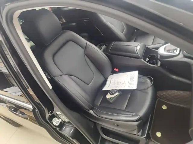 Mercedes-Benz V-Class — Фото автомобиля 19