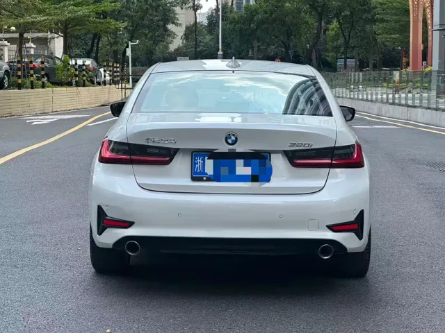 BMW 3 Series — Фото автомобиля 4