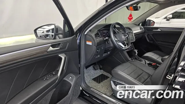 Volkswagen Tiguan — Фото автомобиля 15