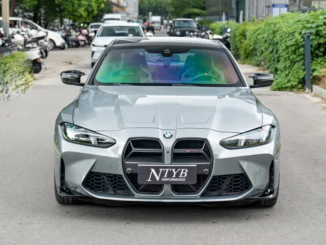 BMW M4 — Фото автомобиля 2
