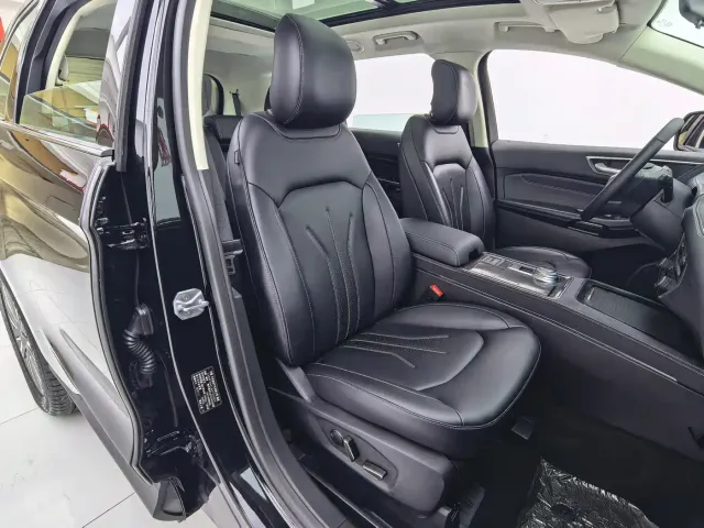 Ford Edge — Фото автомобиля 20