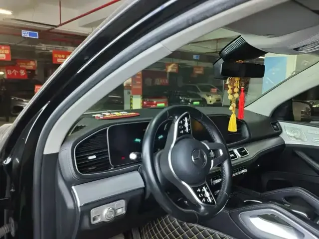 Mercedes-Benz Mercedes-Benz GLE Coupe 2022 GLE 350 4MATIC Coupe SUV Fashion — Фото автомобиля 2