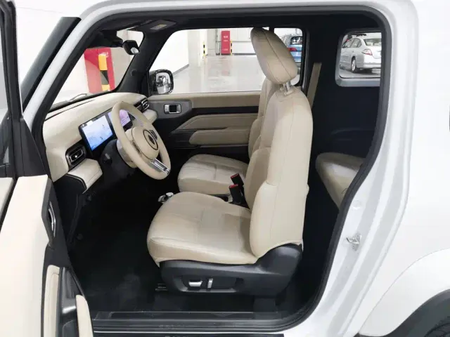 Baojun Yep — Фото автомобиля 10
