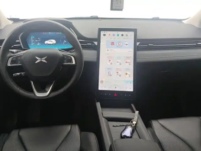 Xpeng G3 — Фото автомобиля 12