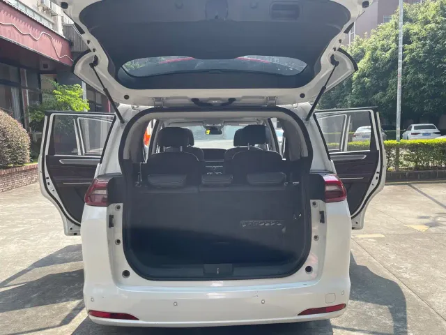 GAC Trumpchi M6 — Фото автомобиля 15